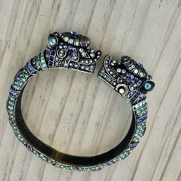 Heidi Daus “Glittering Guardian Fu Dog” ➕ Hidden Watch Statement Bracelet